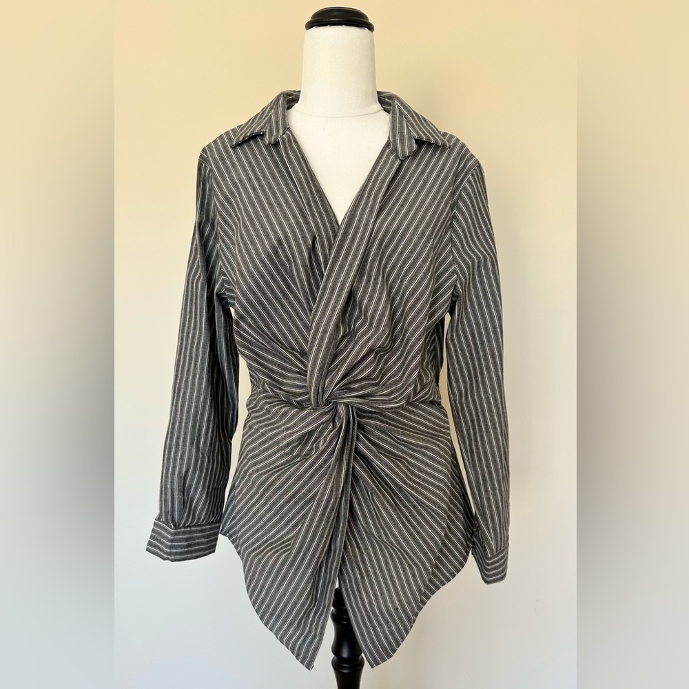 NWOT Atmos&Here Long Sleeve Collared Blouse - Grey w/white stripe - Size 12 AU - Picture 1 of 5